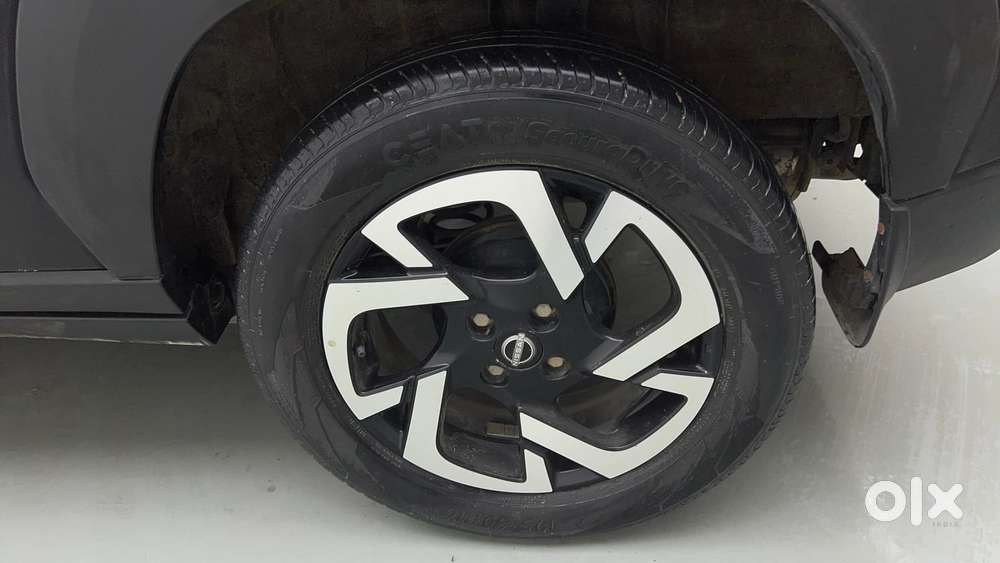 Nissan Magnite 1.0 Xv, 2022, Petrol