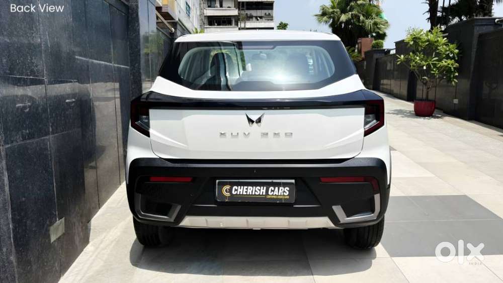 Mahindra Xuv 3xo Mx1 Pm Mt, 2024, Petrol
