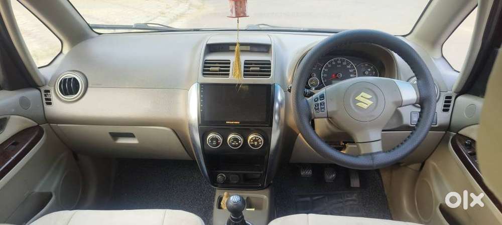 Maruti Suzuki Sx4 Zxi Mt Bsiv Leather, 2010, Petrol