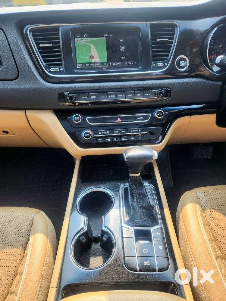 Kia Carnival Limousine Plus 7 Str, 2022, Diesel