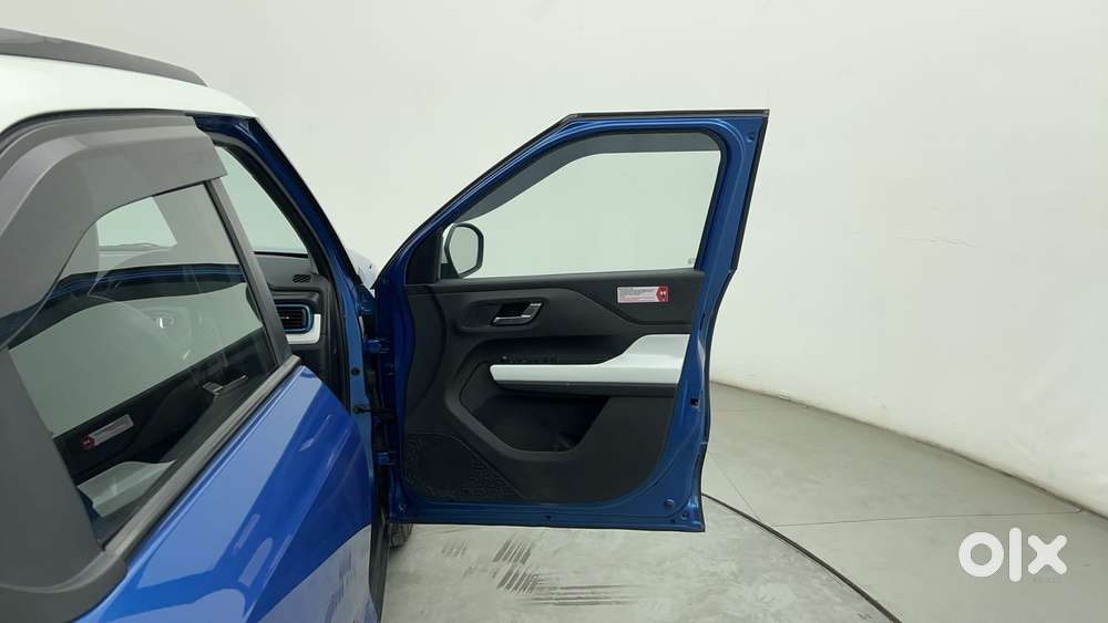 Tata Punch 1.2 Revotron Creative Amt Dual Tone, 2023, Petrol