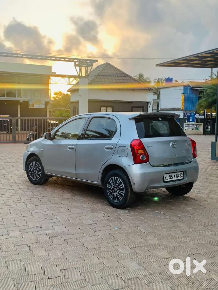 Toyota Etios Liva 2012