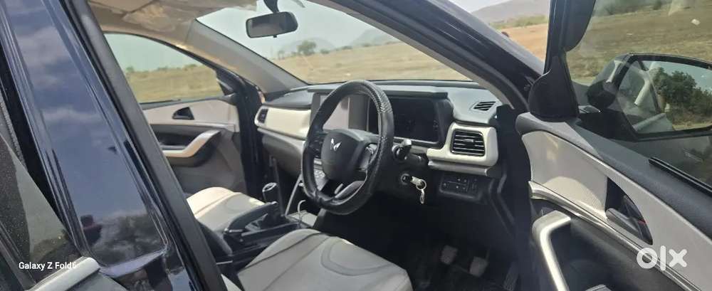Mahindra Xuv700 2023 Diesel 28000 Km Driven