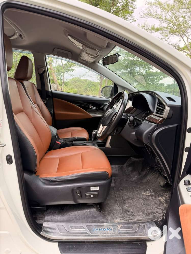 Toyota Innova Crysta 2.8z Automatic, 2017, Diesel