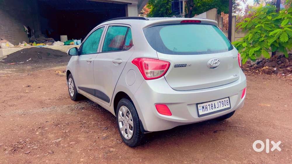 Hyundai Grand I10 At Sportz, 2016, Petrol