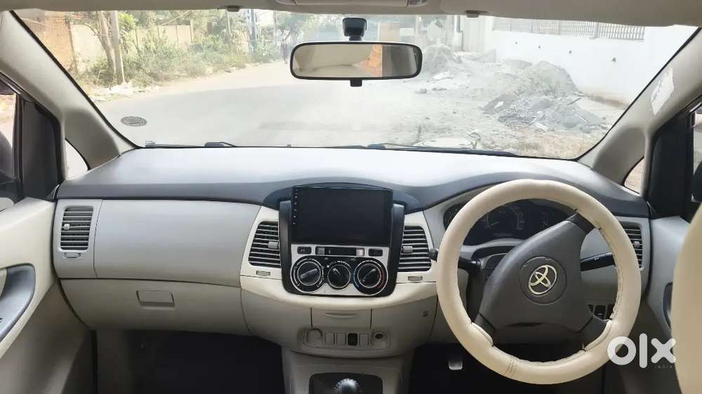 Toyota Innova 2010 Diesel Well Maintained