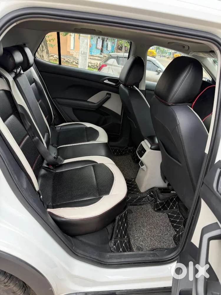 Volkswagen Taigun 2023 Petrol 33000 Km Driven