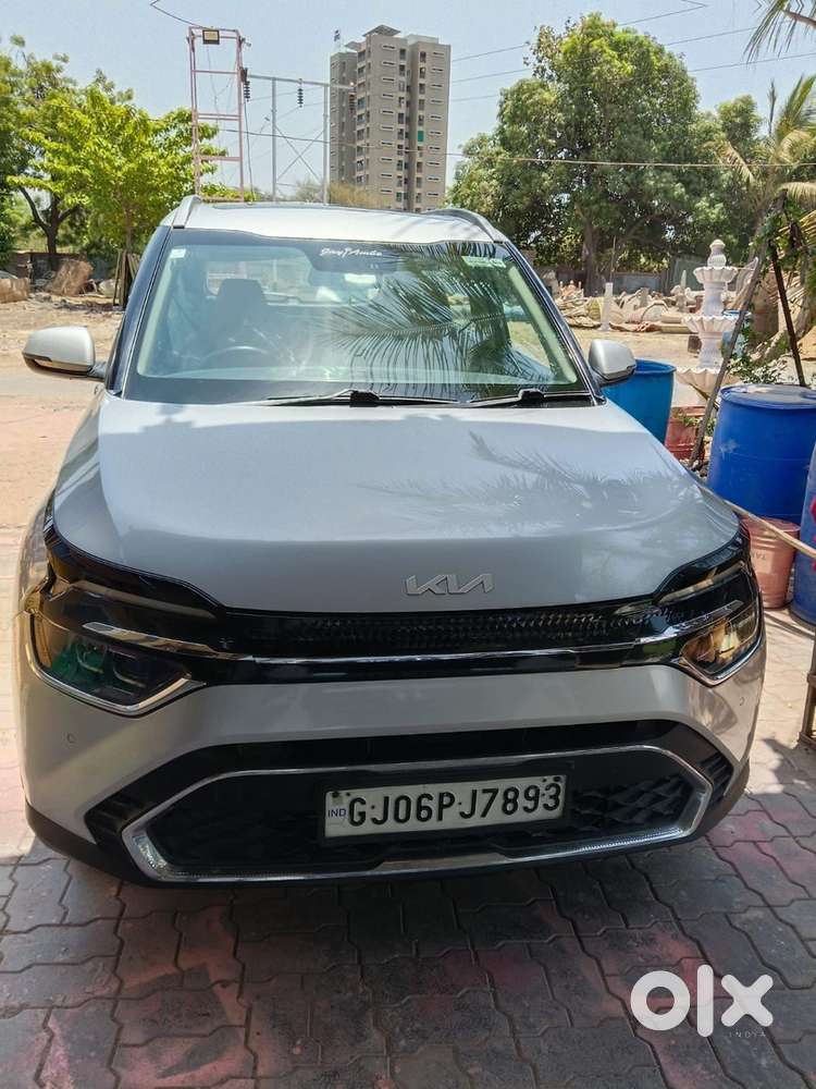 Kia Carens Petrol 2022