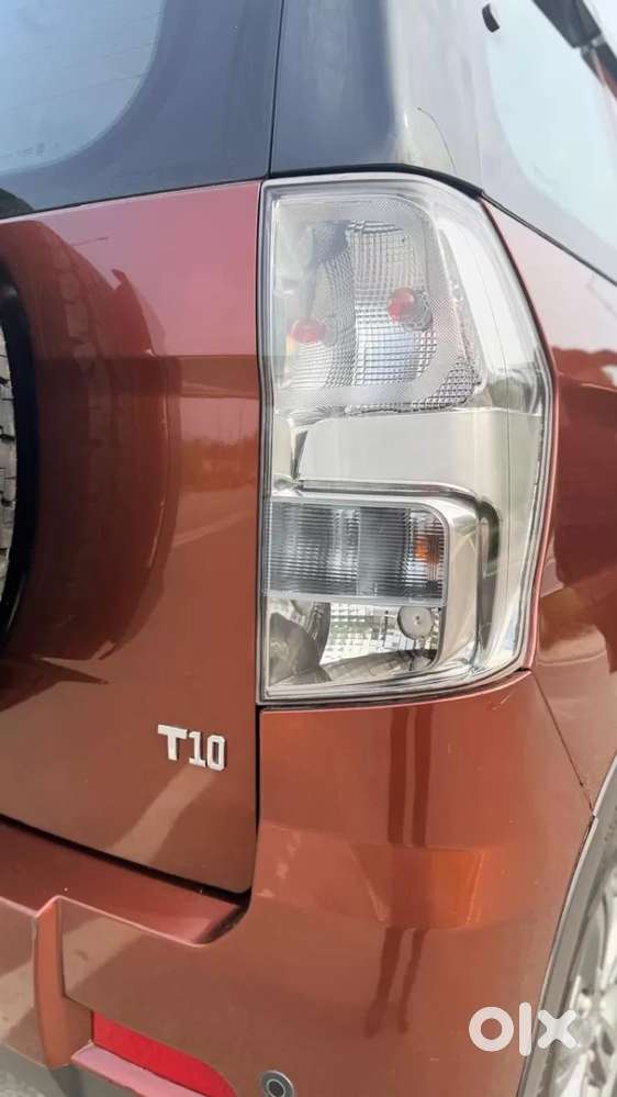Mahindra Tuv 300 T10, 2019, Diesel