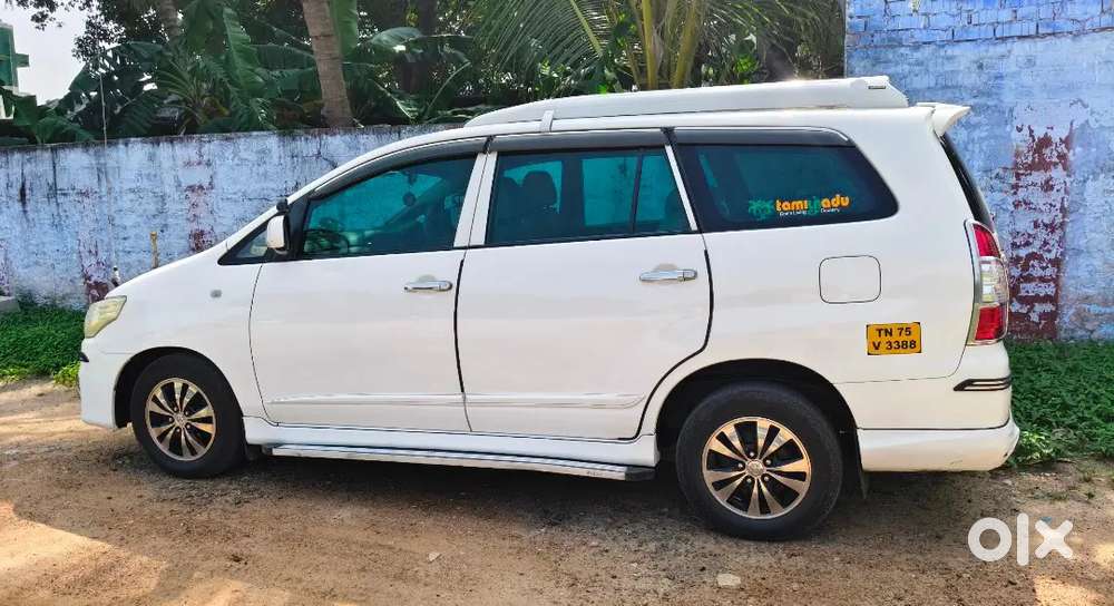 Toyota Innova 2015