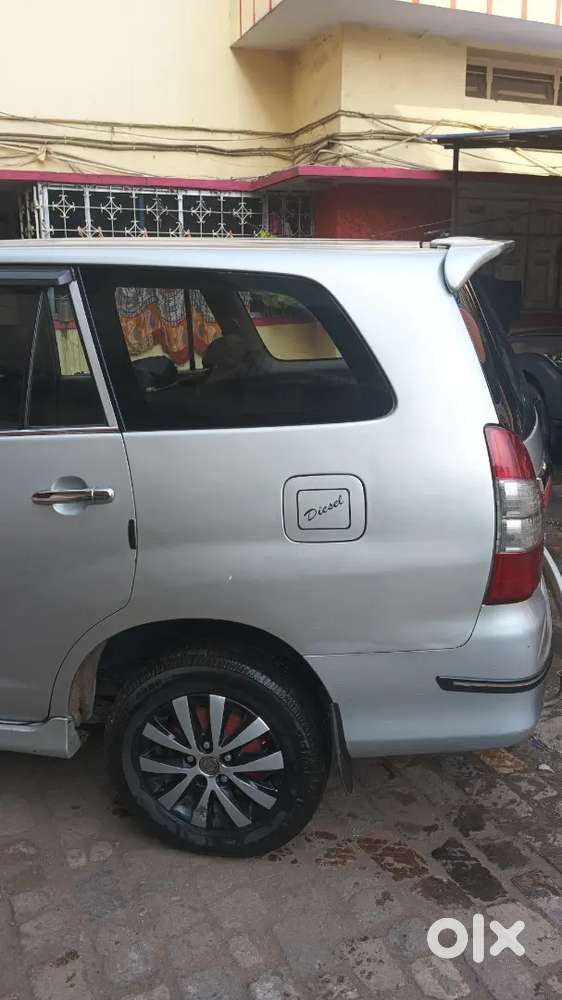 Toyota Innova 2016 Diesel 92000 Km Driven