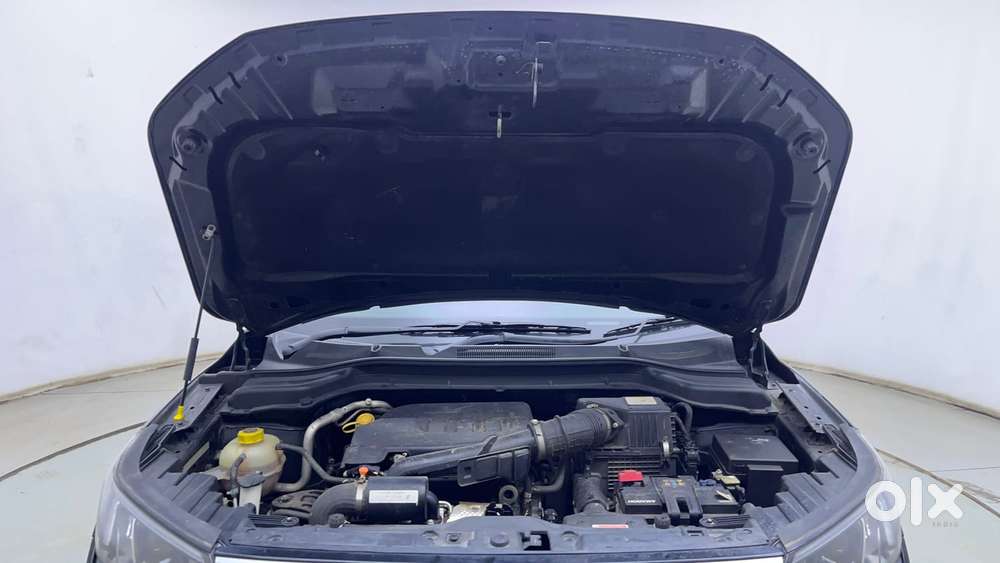 Mahindra Xuv300 W8 Option, 2022, Petrol
