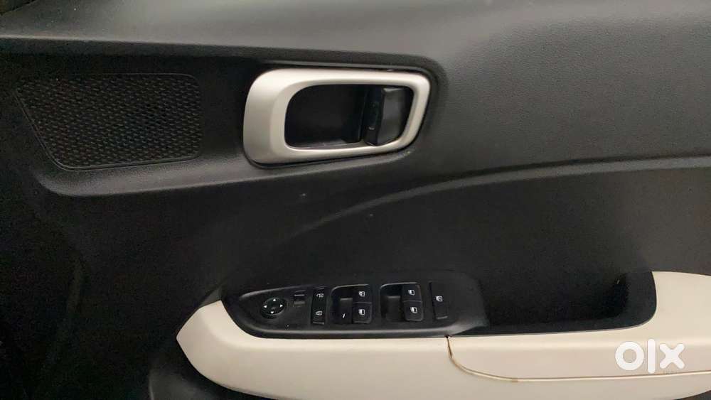 Hyundai Venue 1.2 S (o), 2023, Petrol