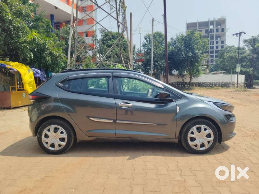 Tata Altroz 1.2 Xm, 2023, Petrol