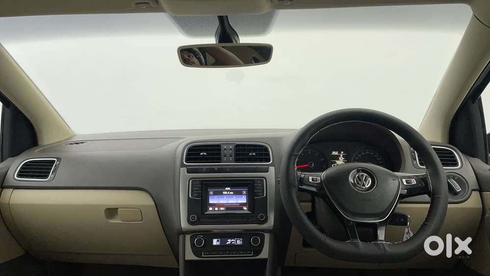 Volkswagen Vento 1.2 Tsi Highline At, 2016, Petrol