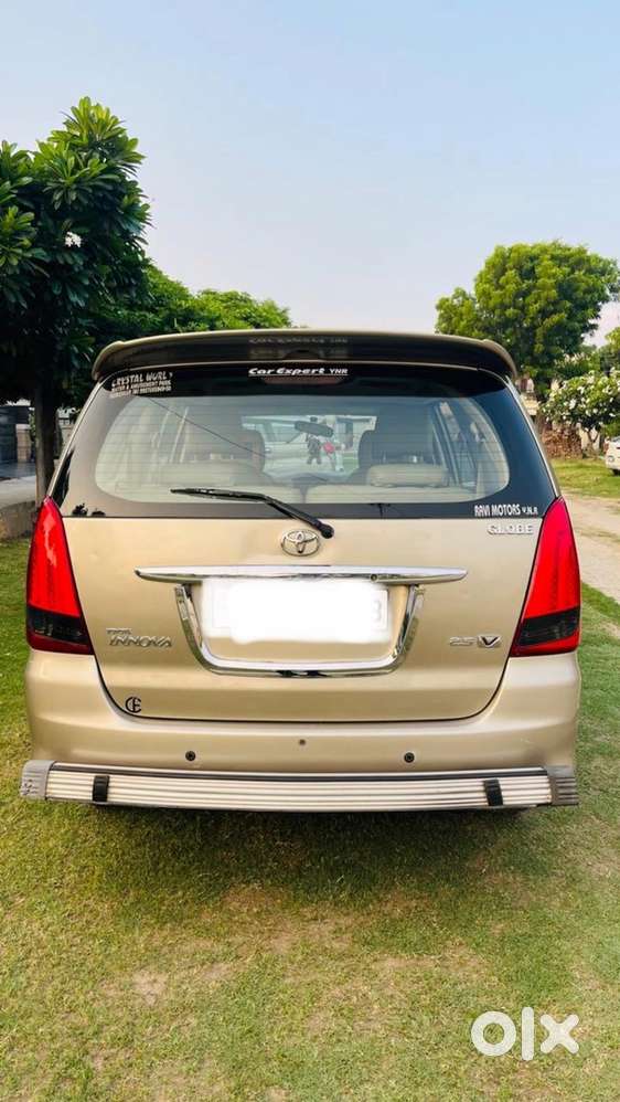 Toyota Innova Diesel 2012