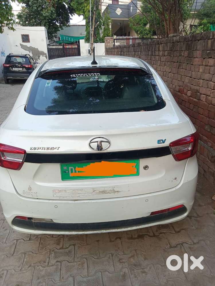 Middle Family Dream Luxury Electric Car