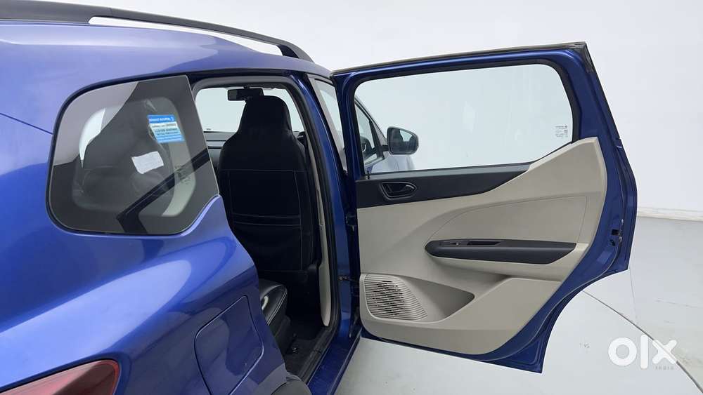 Renault Triber Rxt, 2022, Petrol