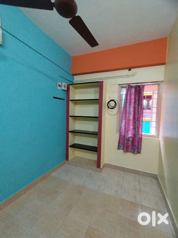 2bhk House for Bachelors boys Rent fully furnished For Rent Houses
