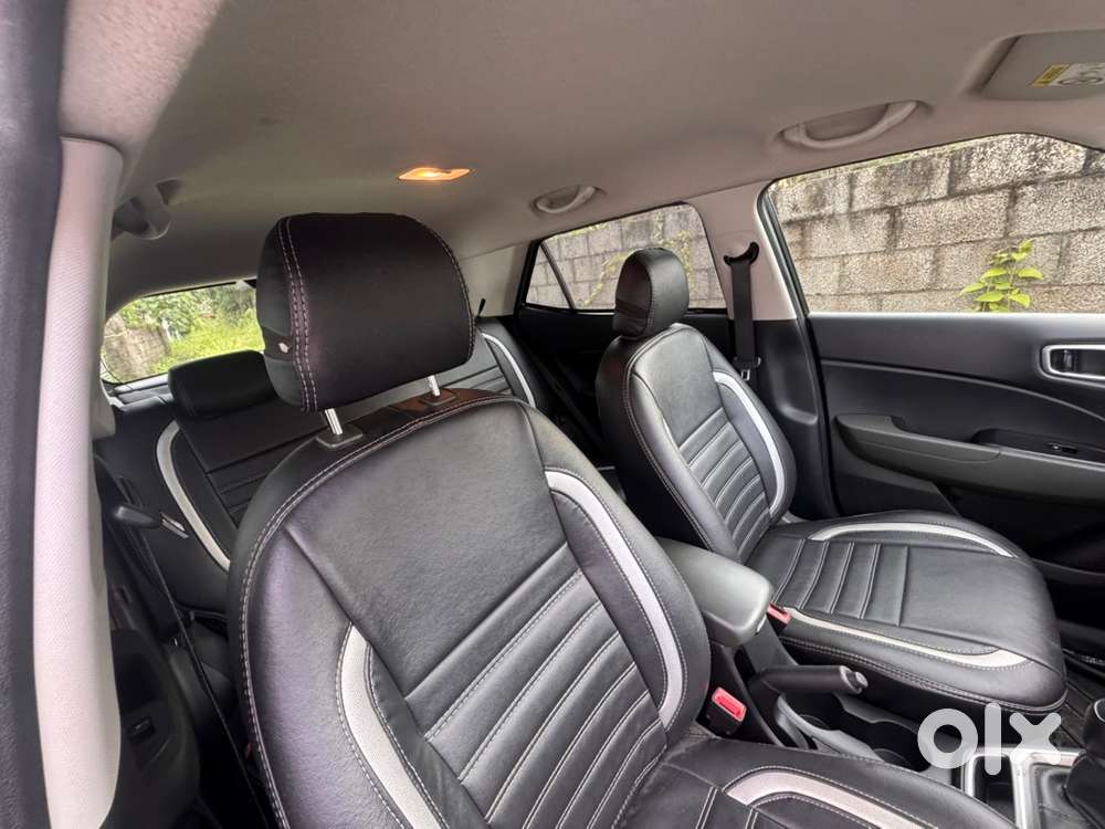 Hyundai Venue Petrol Manual 2021
