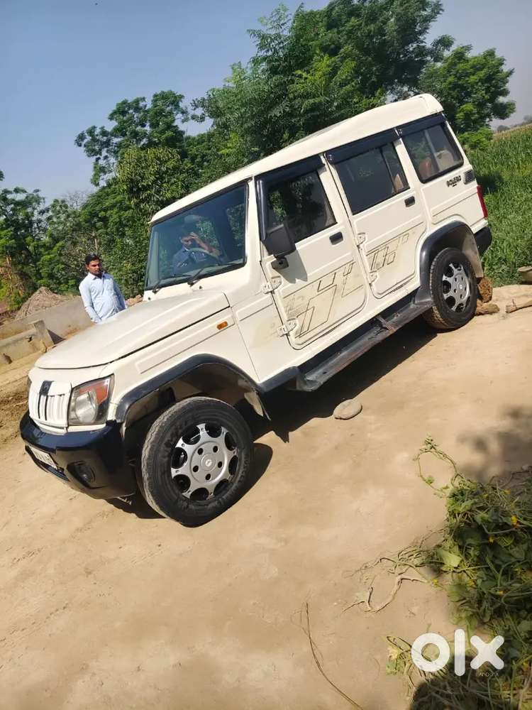 बहुत अच्छी गाड़ी है बोलोरो