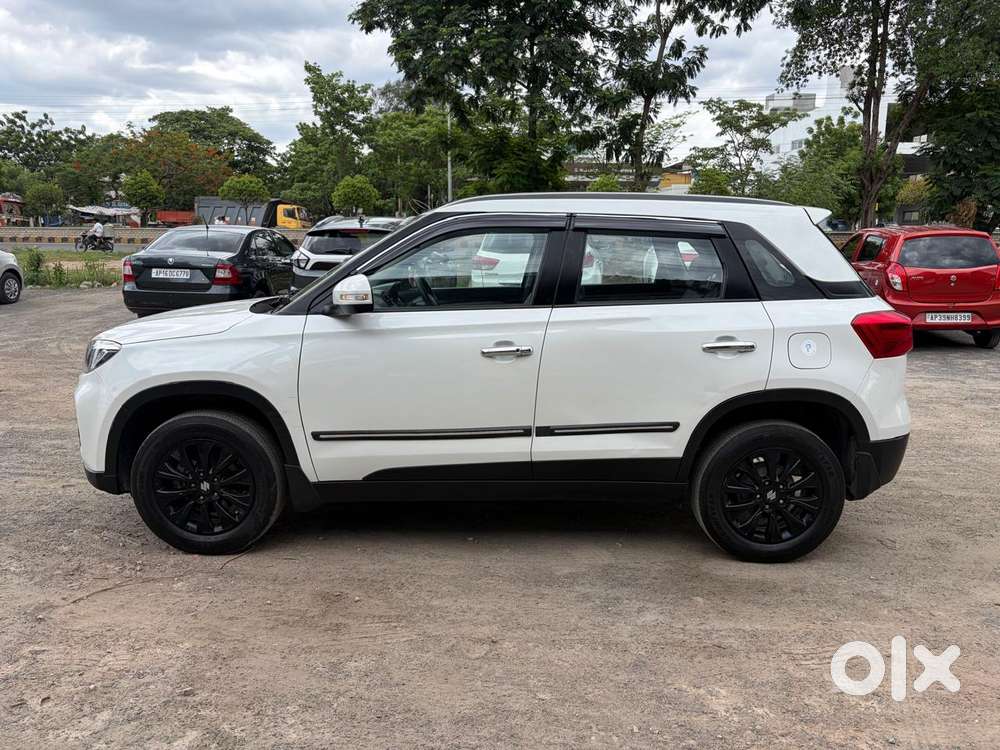 Maruti Suzuki Brezza 1.5 Zxi Plus Smart Hybrid, 2021, Petrol