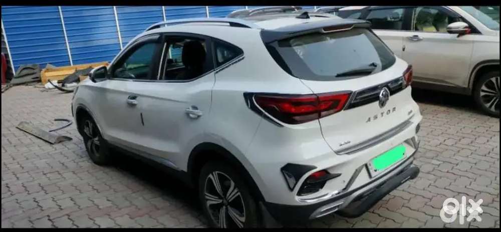 Mg Astor Savvy Cvt 2022 , Automatic Sangaria Red