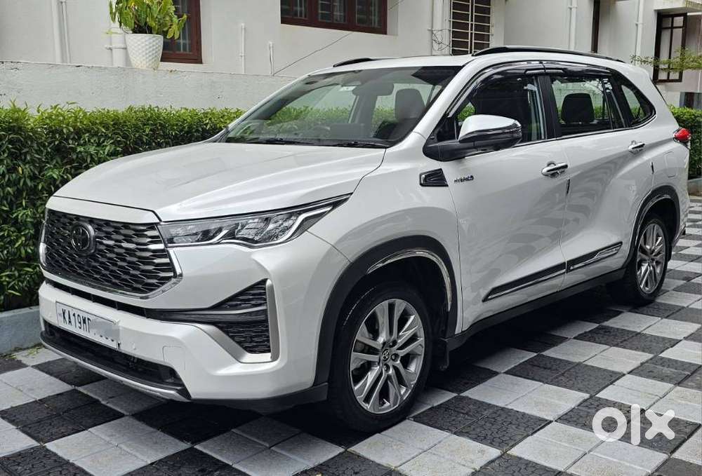 Toyota Innova Hycross 2.0 Zx (o) Hybrid 7 Str, 2024, Petrol
