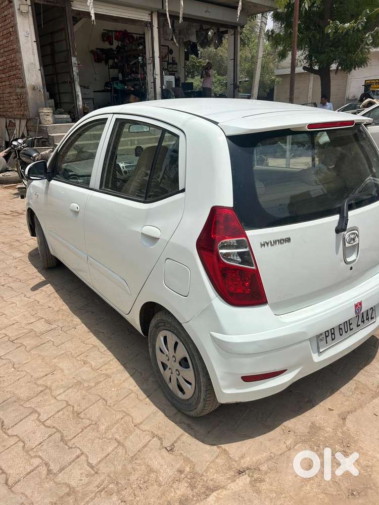 Hyundai I10 Sportz At, 2011, Petrol