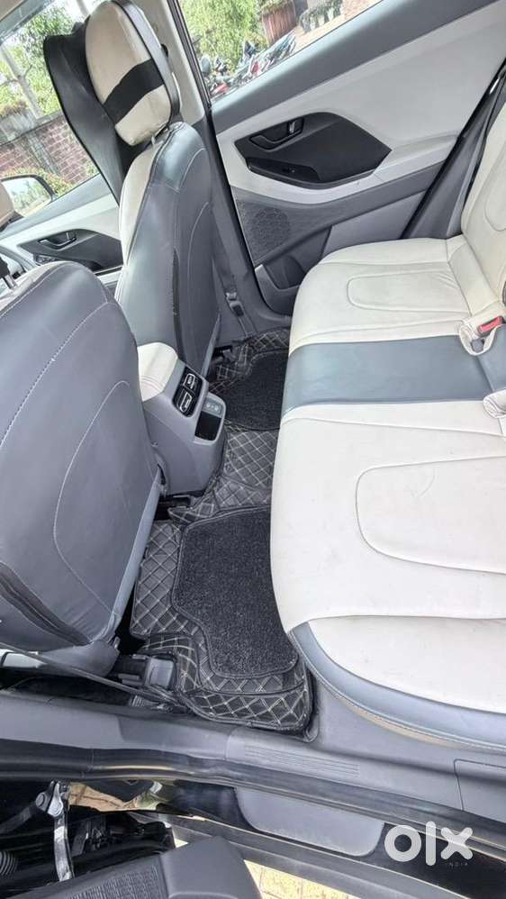 Hyundai Creta 2 Petrol 29000 Km Driven