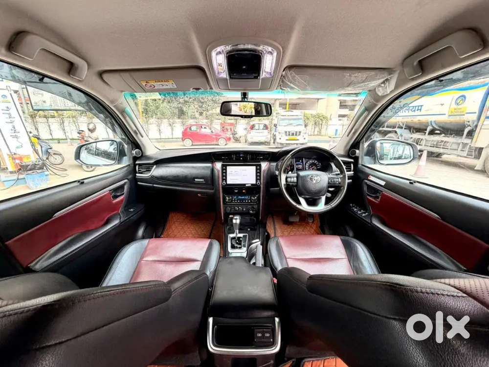 Toyota Fortuner Legender 2023