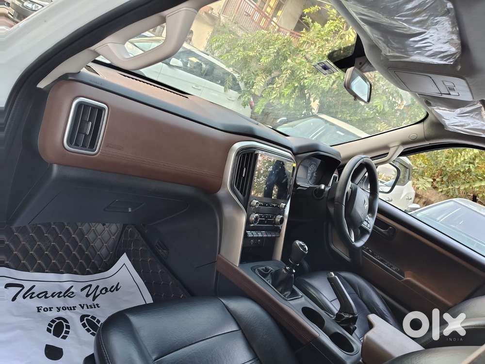 Mahindra Scorpio-n 2.0 Z4 Petrol Mt 7 Str, 2023, Petrol