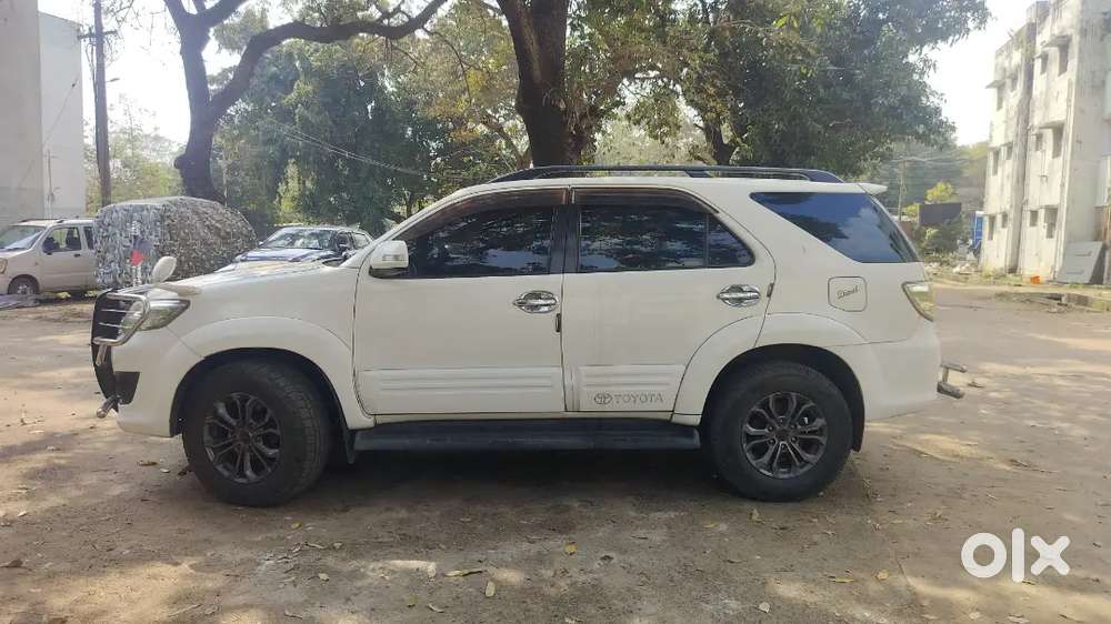 Toyota Fortuner 2012 Diesel Well Maintained