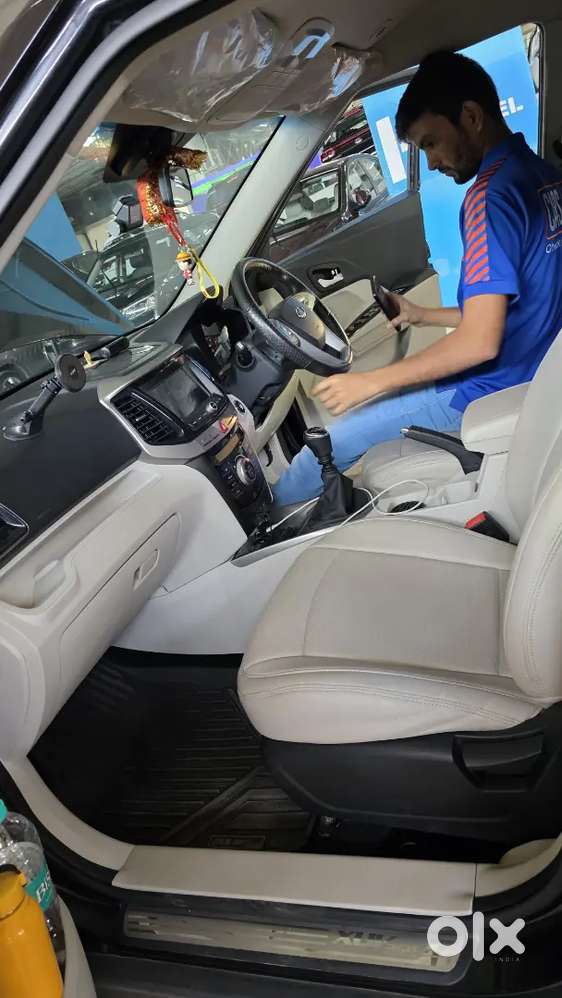 Mahindra Xuv300 2020 Petrol 37650 Km Driven