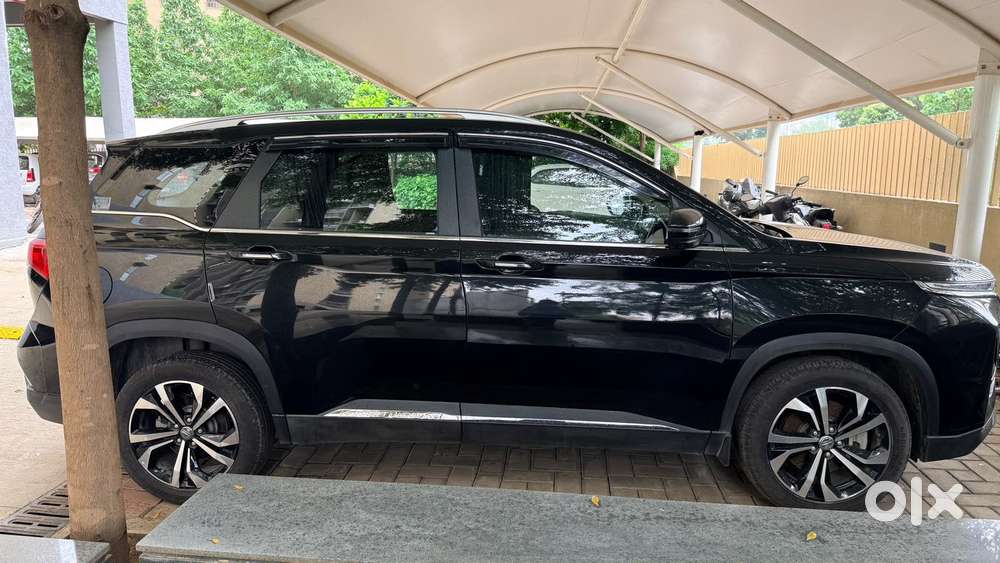 Mg Hector Plus Savvy Pro 1.5 Turbo Petrol Cvt 7 Str Dual Tone, 2023,..