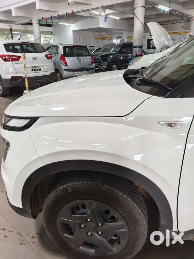 Hyundai Venue E 2025 Petrol