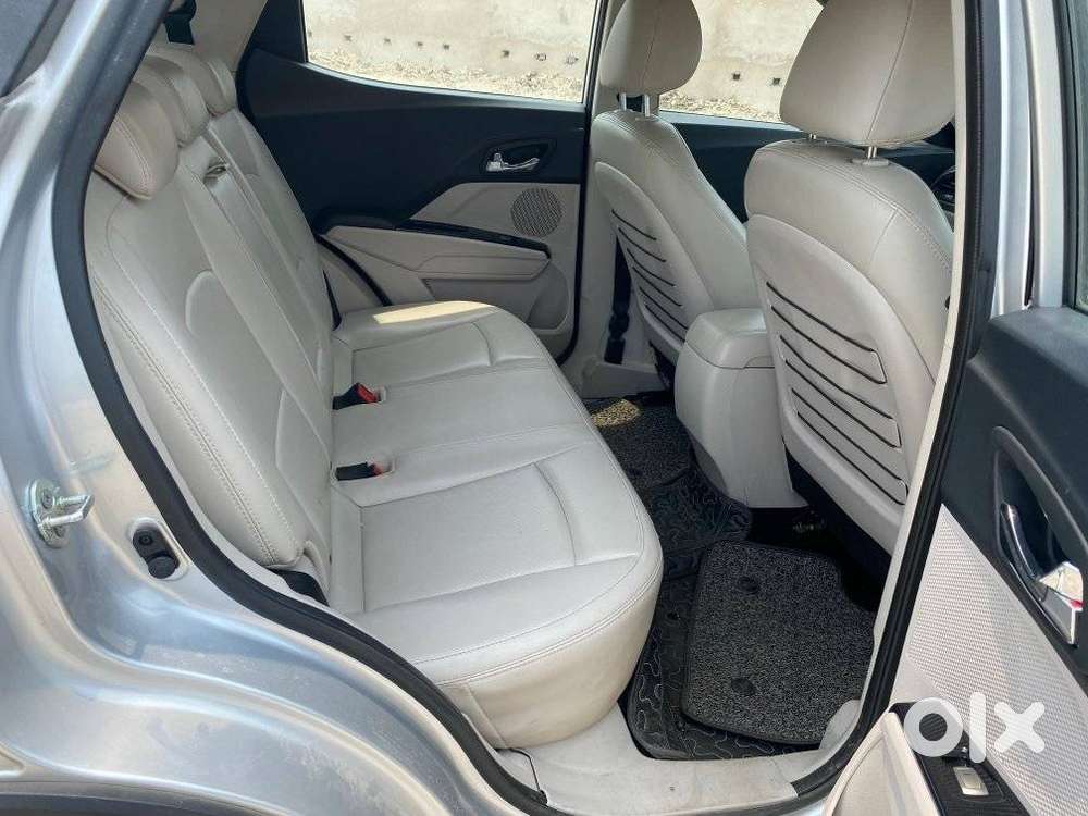 Mahindra Xuv300 W8 Option, 2021