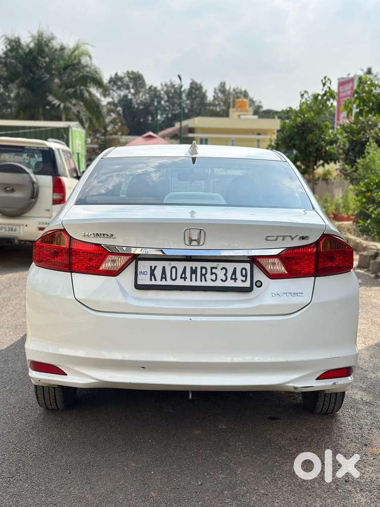 Honda City 1.5 V 5th Gen I-vtec Mt, 2016, Petrol