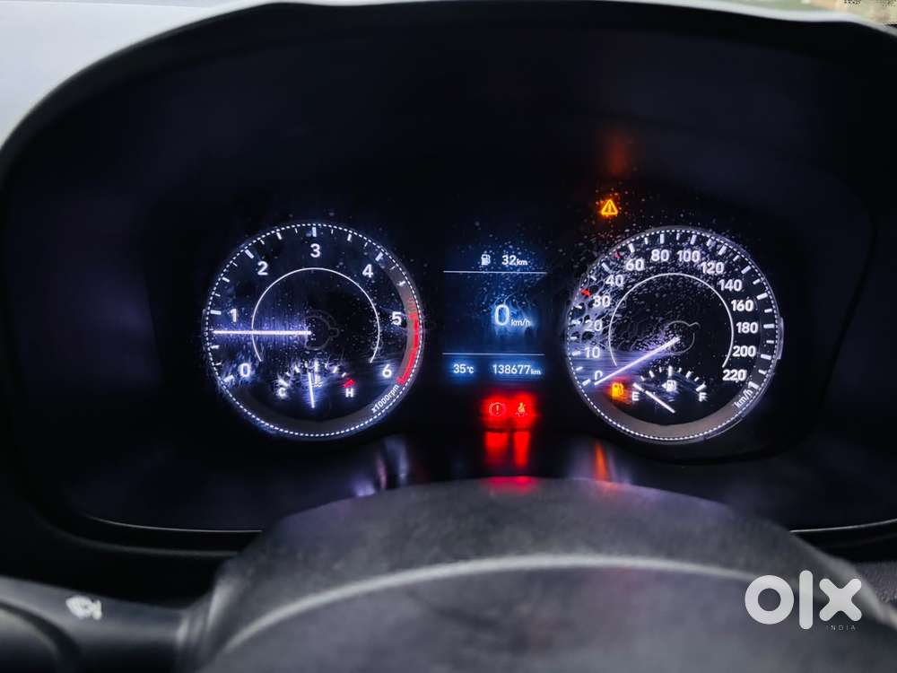 Hyundai Venue Sx (o) Mt 1.5 Diesel, 2021, Diesel