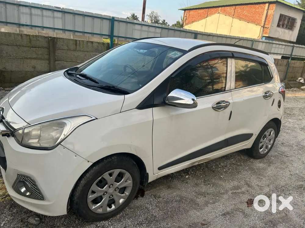 Hyundai Grand I10 2015 Car
