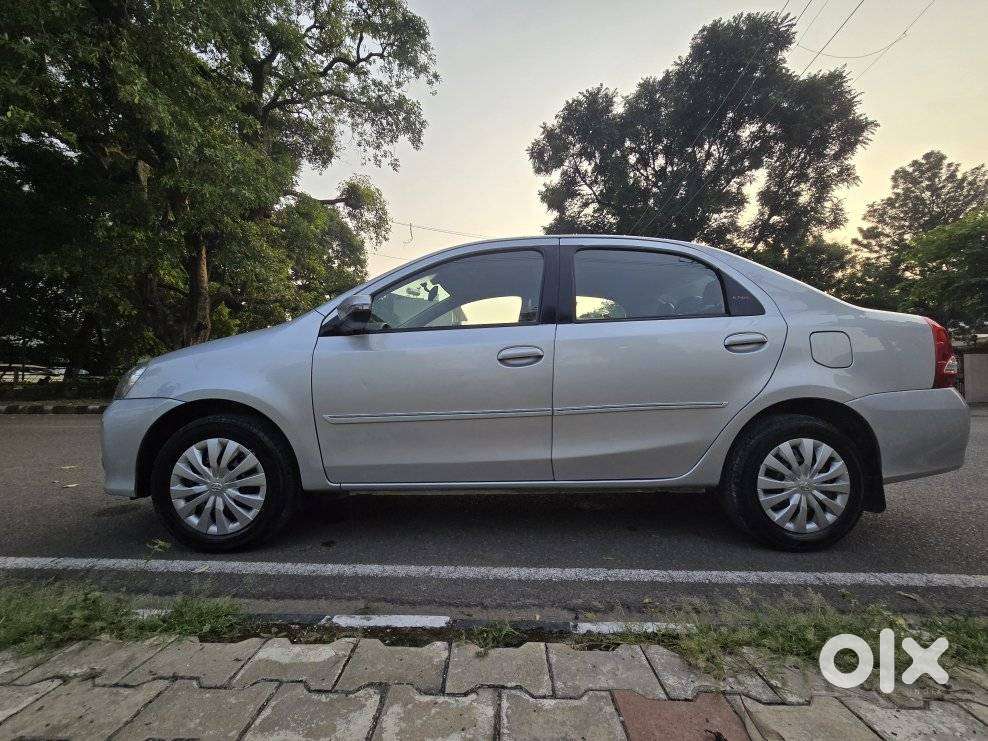 Toyota Etios 1.5 V, 2017, Petrol