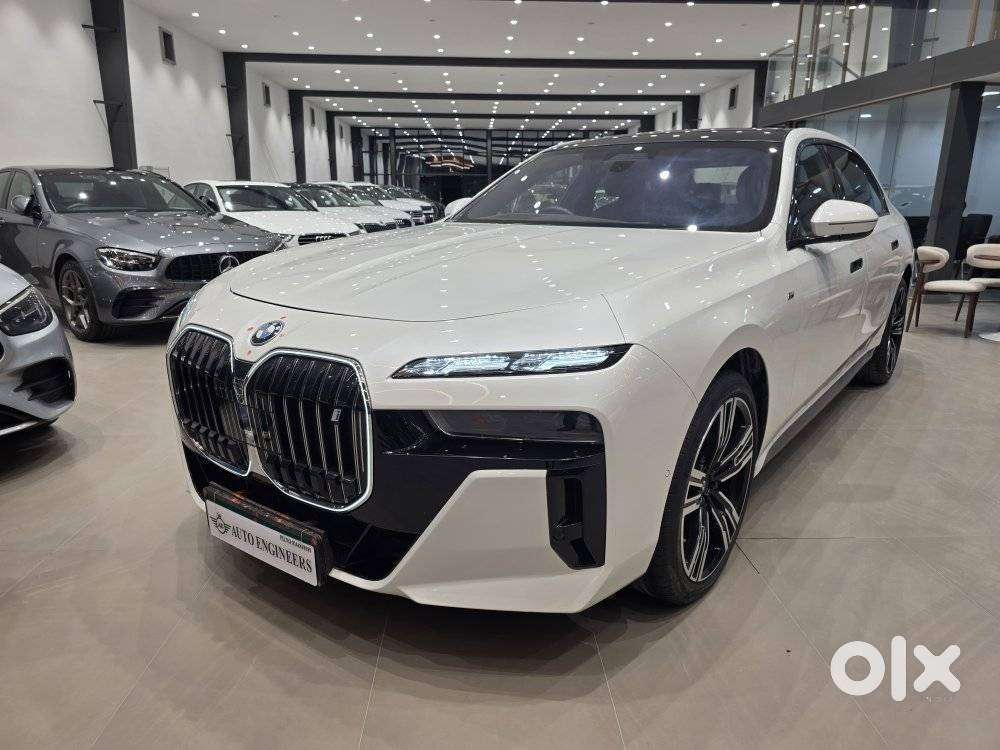 Bmw I7 Xdrive60, 2023, Electric