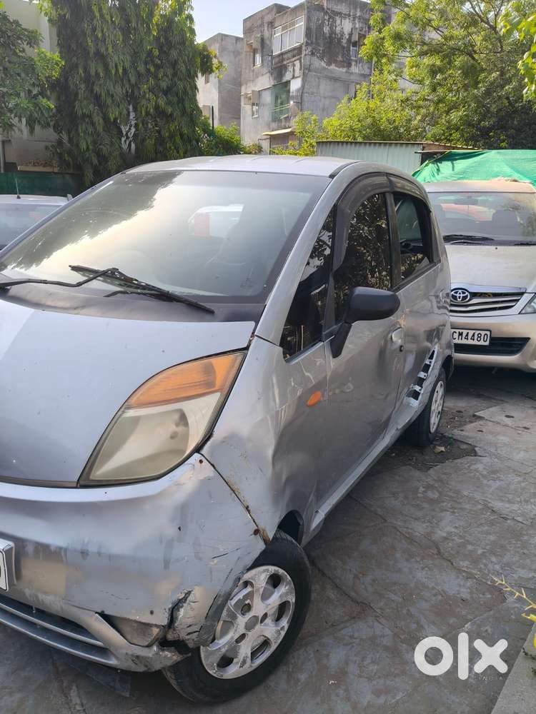 Tata Nano Xe, 2010, Petrol