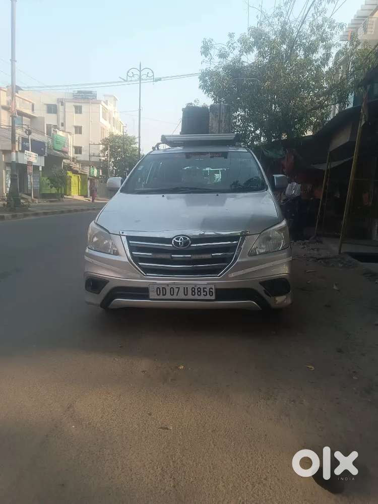 Toyota Innova 13