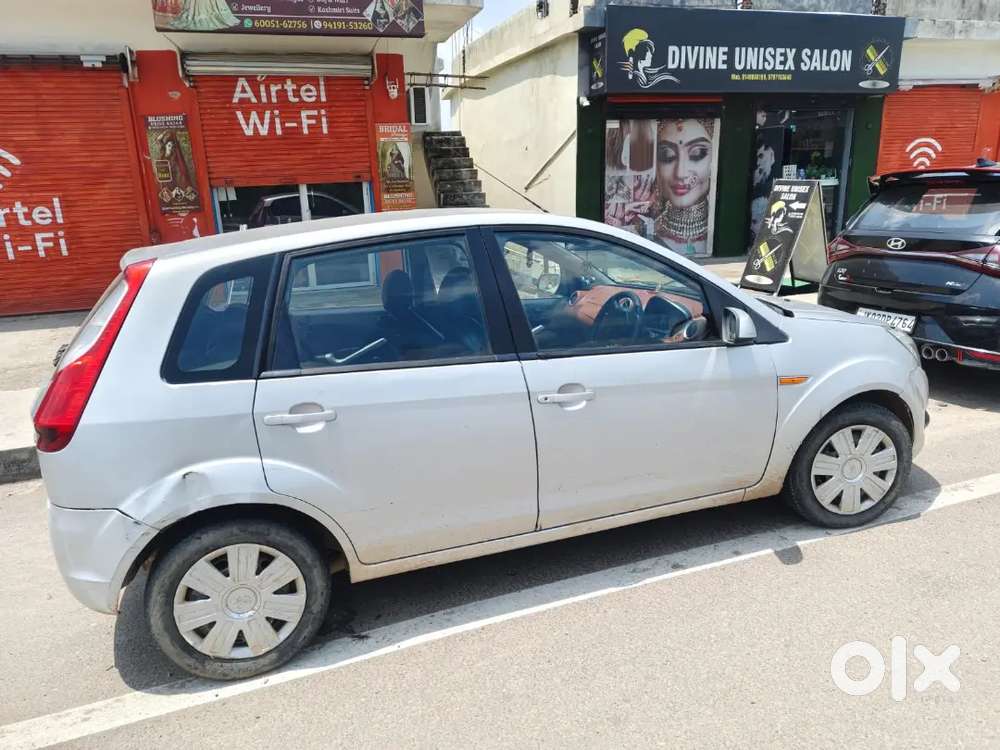 Ford Figo Diesel Zxi 2010