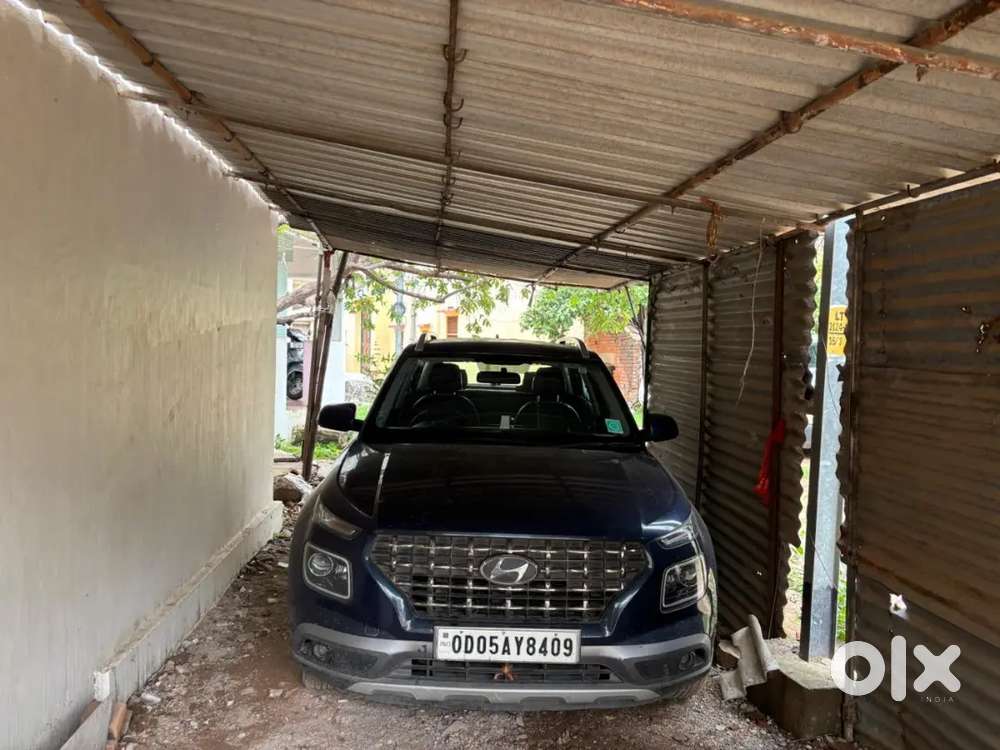 Hyundai Venue 2020 Petrol Well Maintained