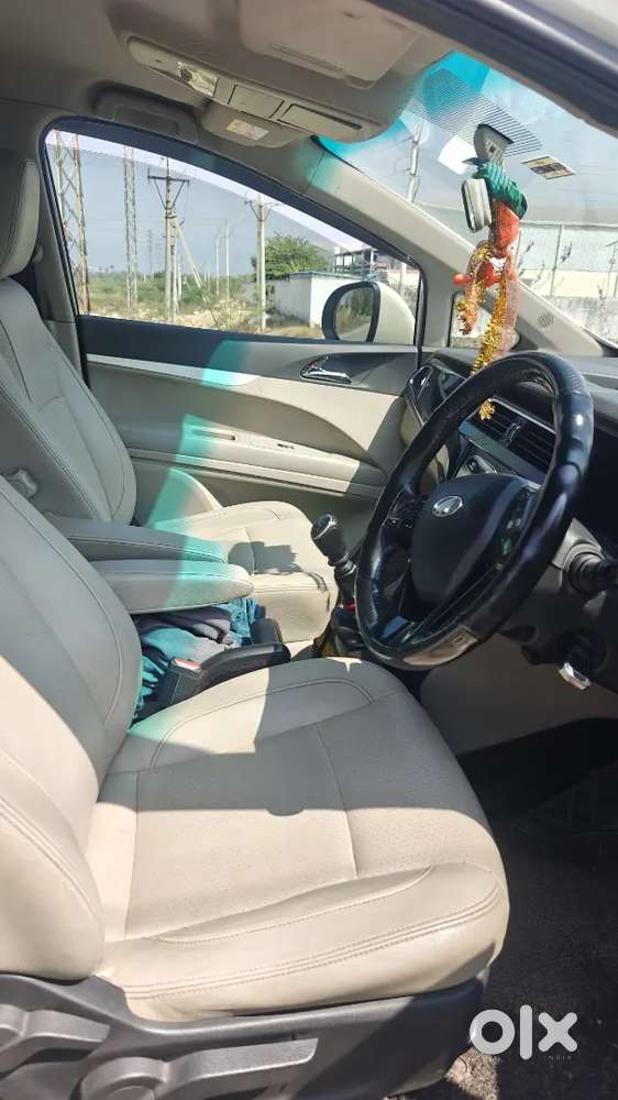 Mahindra Marazzo M8 7 Str 2018