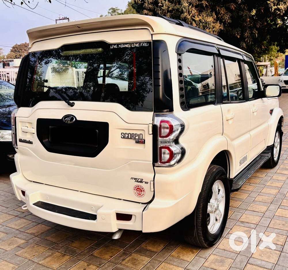 Mahindra Scorpio S10, 2016, Diesel