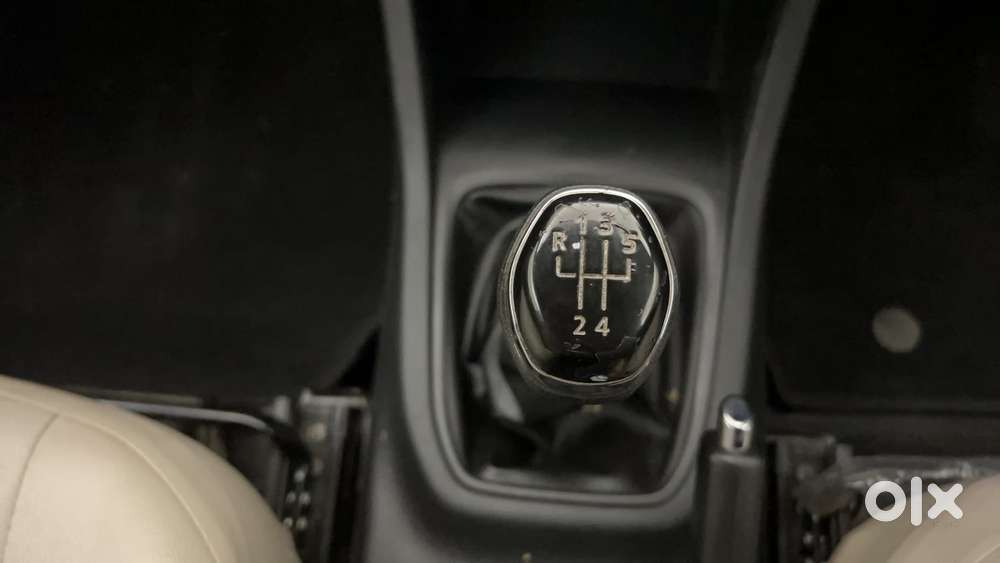 Renault Triber Rxz, 2022, Petrol