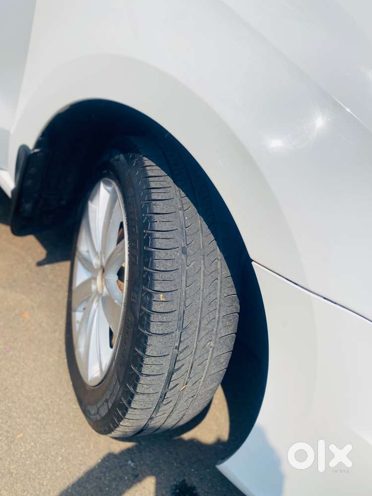 Volkswagen Vento 1.2 Tsi Highline At, 2016, Petrol
